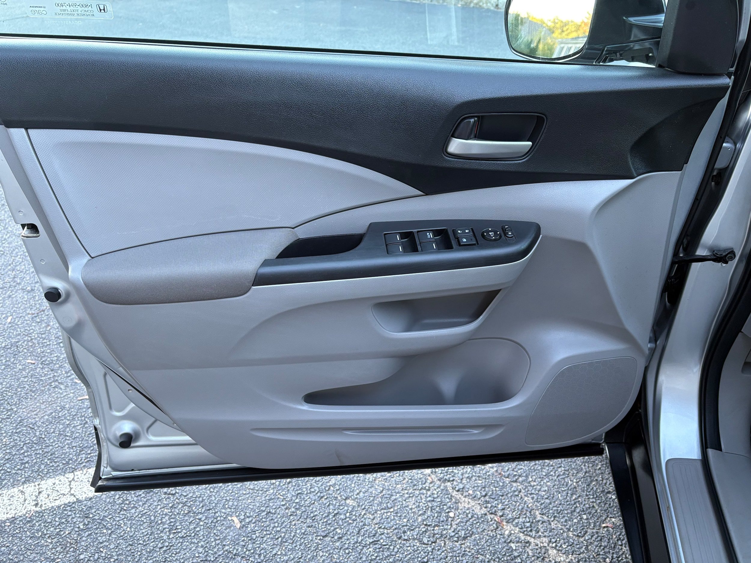 Used 2014 Honda CR-V LX image 11