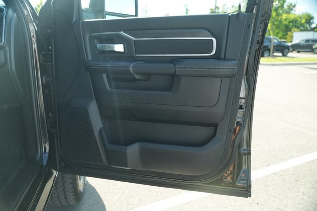 New 2026 RAM 2500 Big Horn AWD/4WD image 18