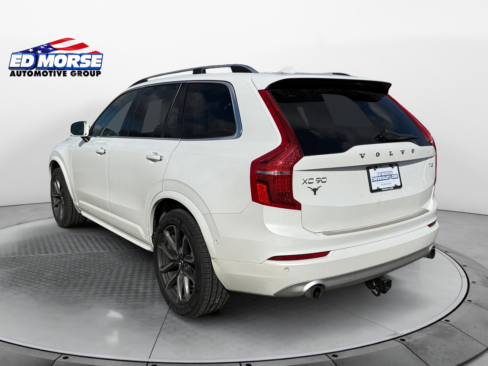 Used 2018 Volvo XC90 T5 Momentum w/ Convenience Package FWD image 3