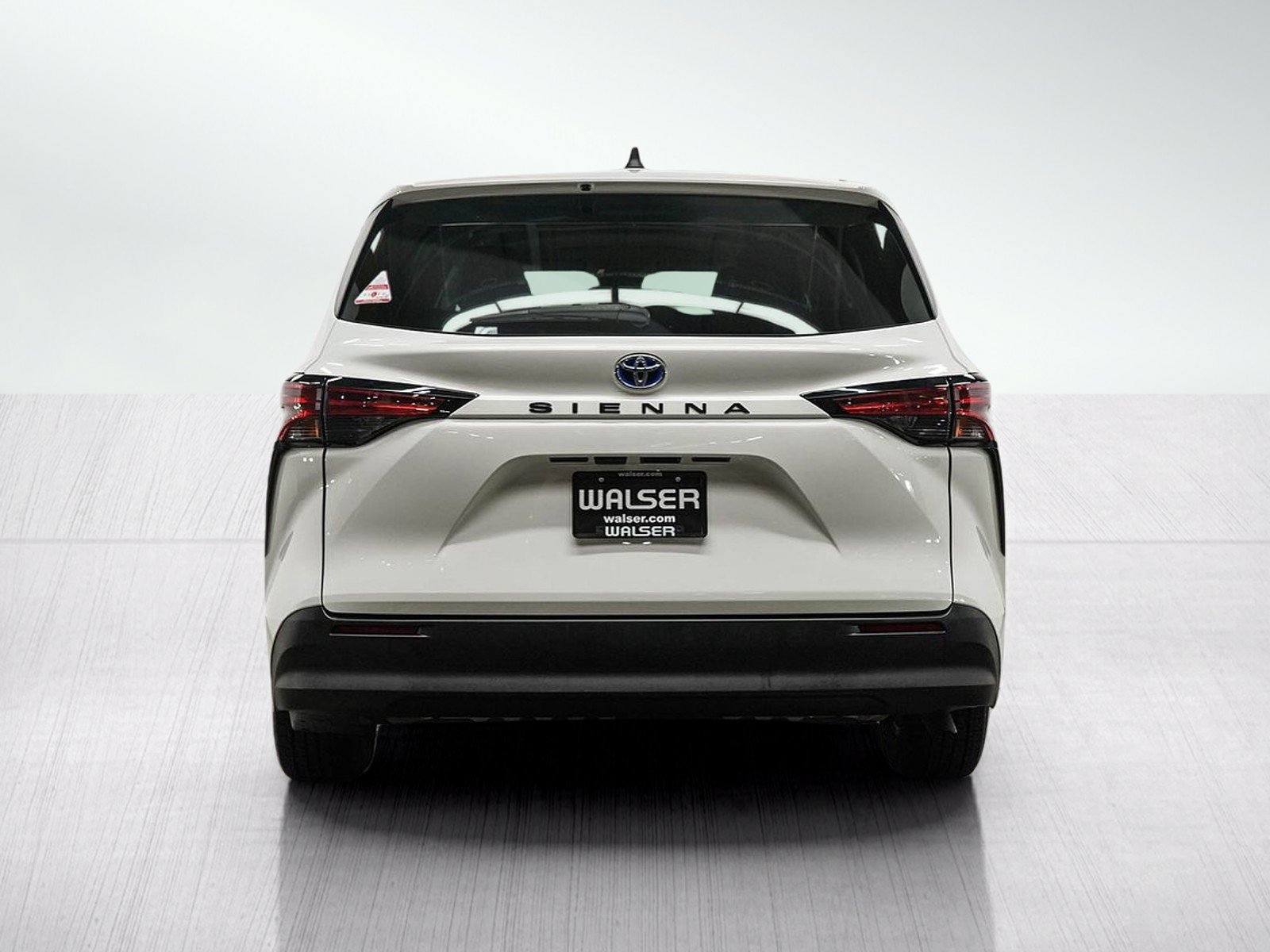 Used 2021 Toyota Sienna LE AWD/4WD image 4