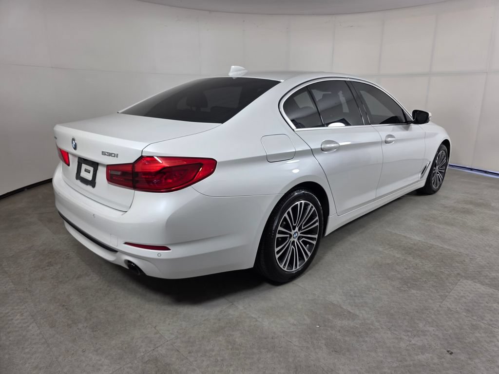 Used 2020 BMW 530i xDrive w/ Premium Package AWD/4WD image 4