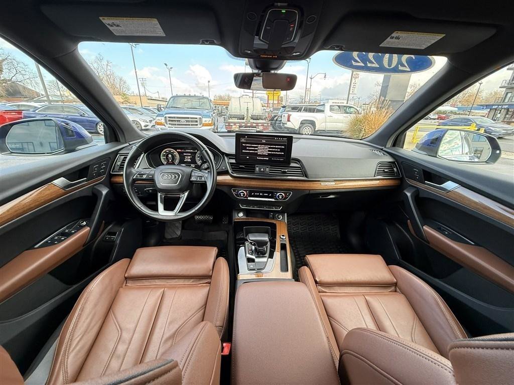 Used 2022 Audi Q5 e Premium w/ Convenience Package image 23