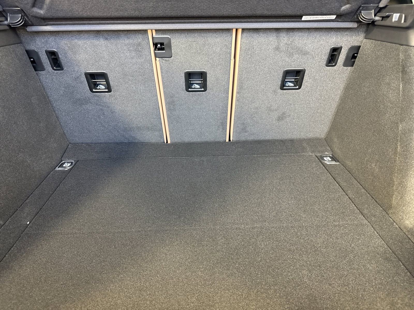 New 2026 Porsche Macan S AWD/4WD image 17