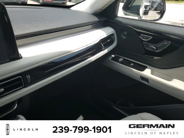 New 2026 Lincoln Aviator AWD image 33
