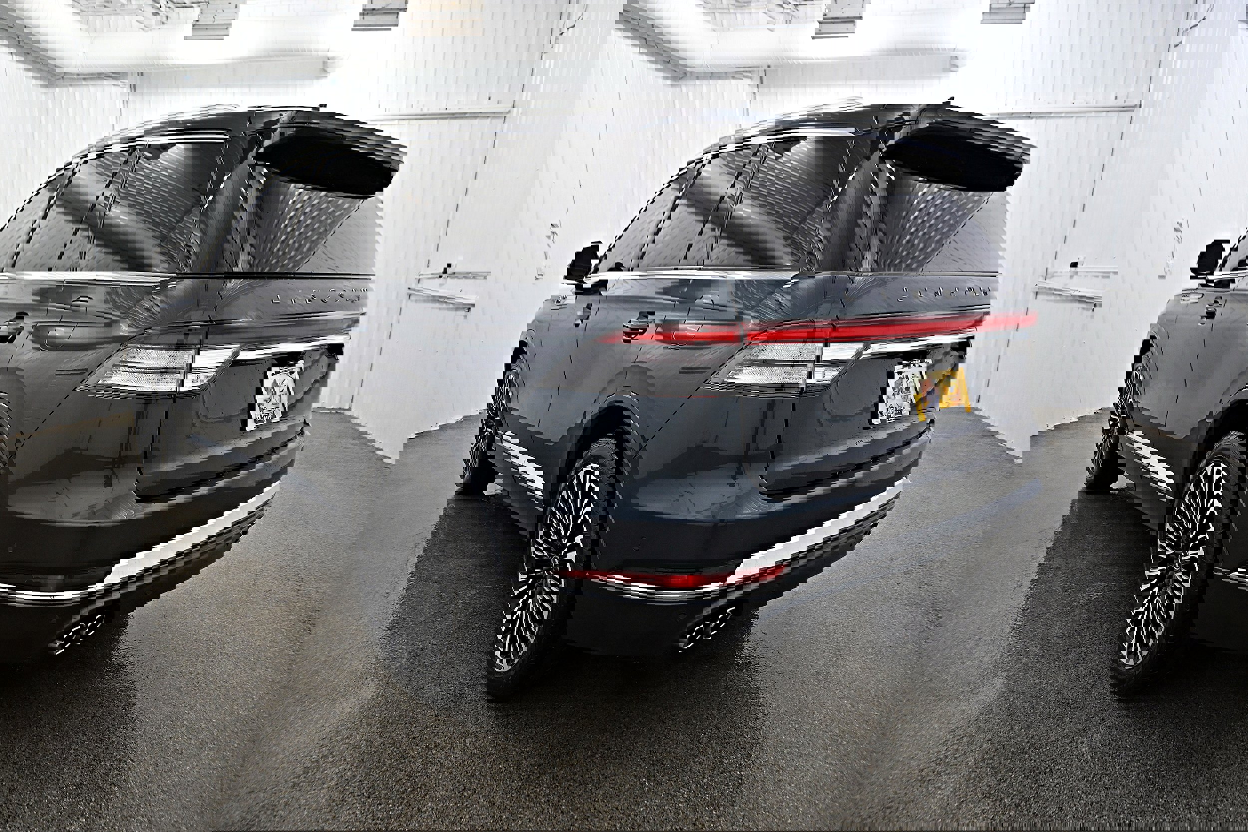 Used 2020 Lincoln Aviator Black Label w/ Dynamic Handling Package image 38