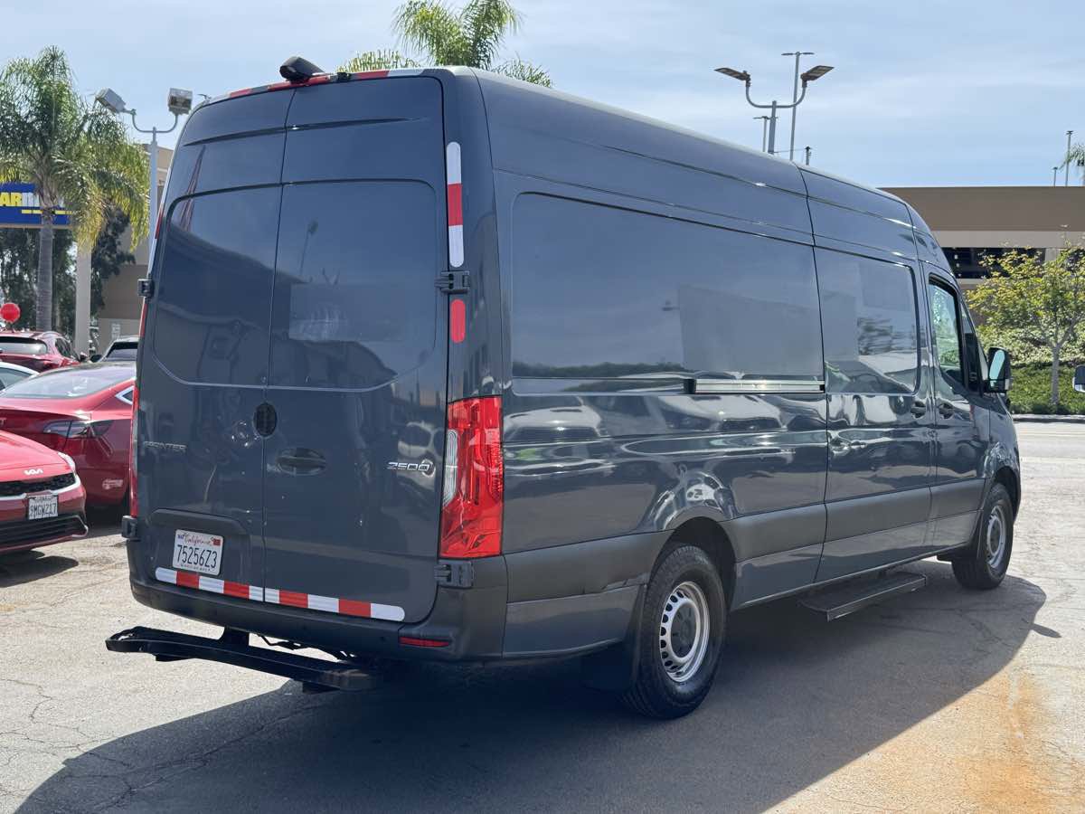 Used 2019 Mercedes-Benz Sprinter 170 image 18