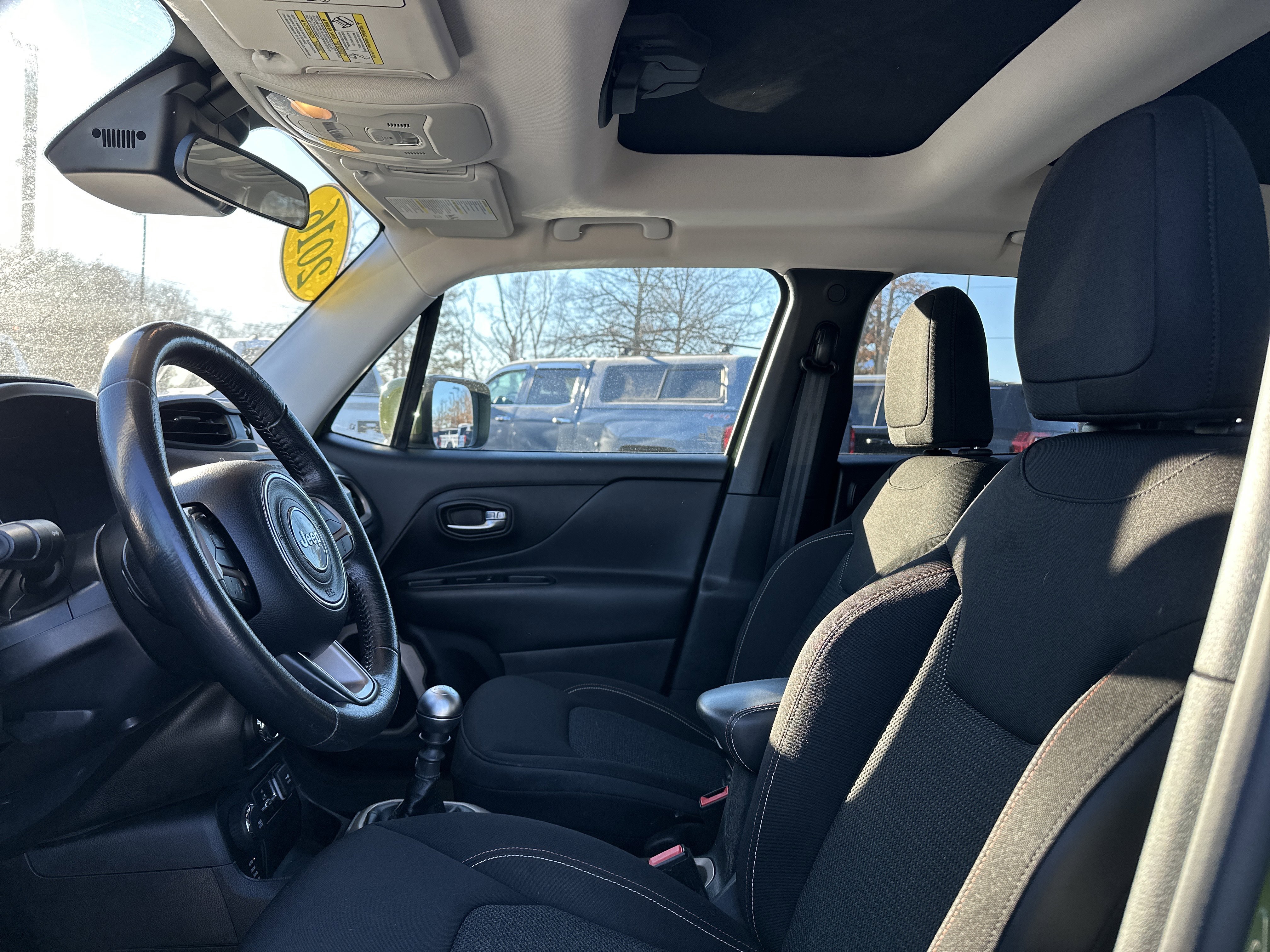 Used 2016 Jeep Renegade 75th Anniversary image 12