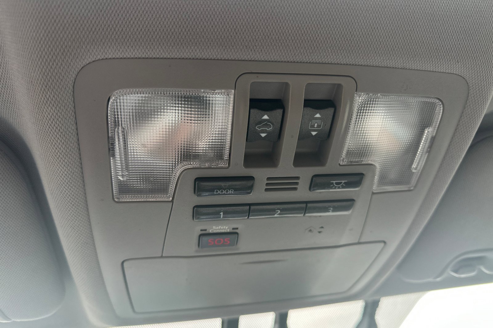 Used 2016 Toyota Highlander Limited image 24