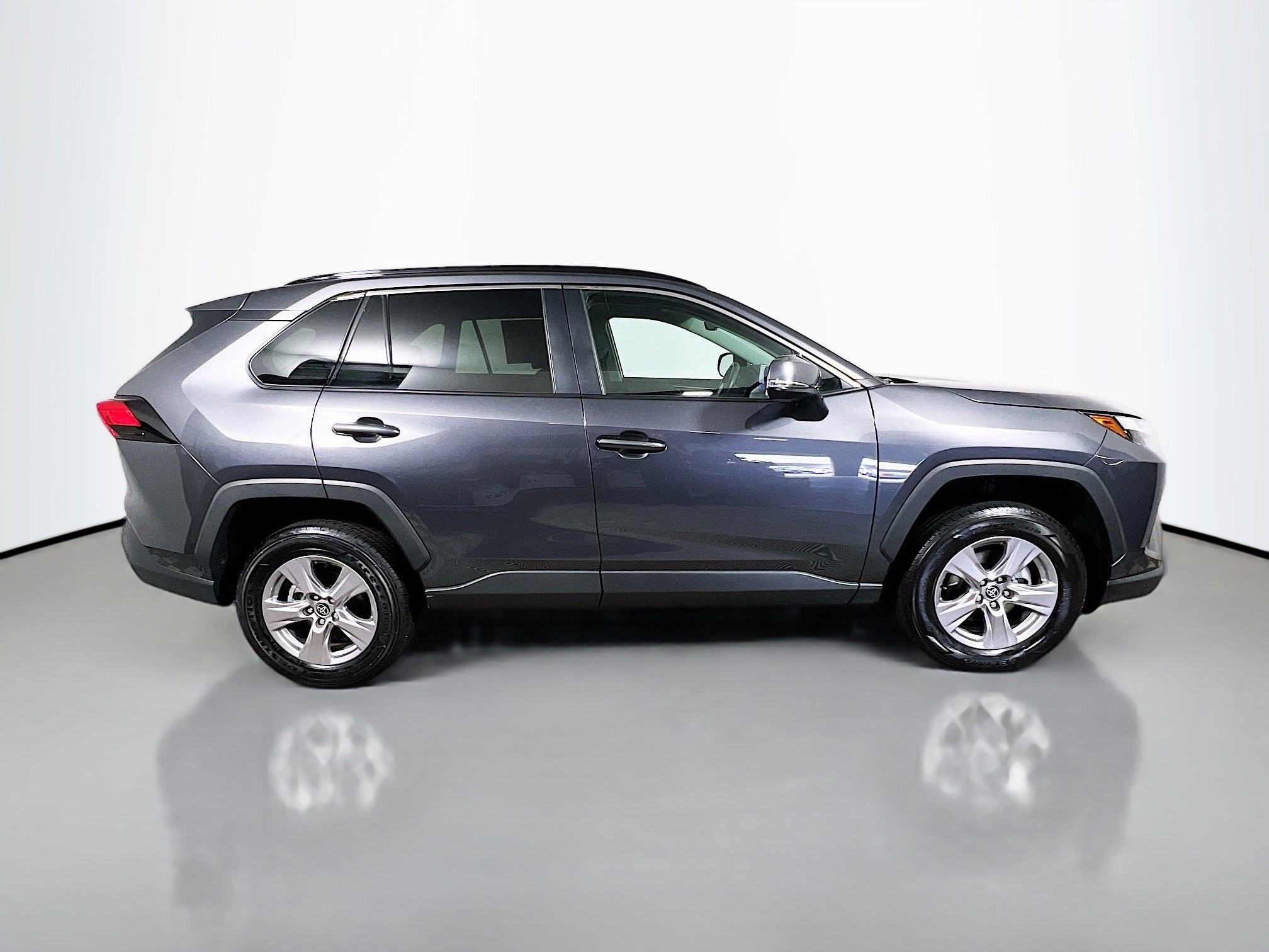 Used 2025 Toyota RAV4 XLE image 3