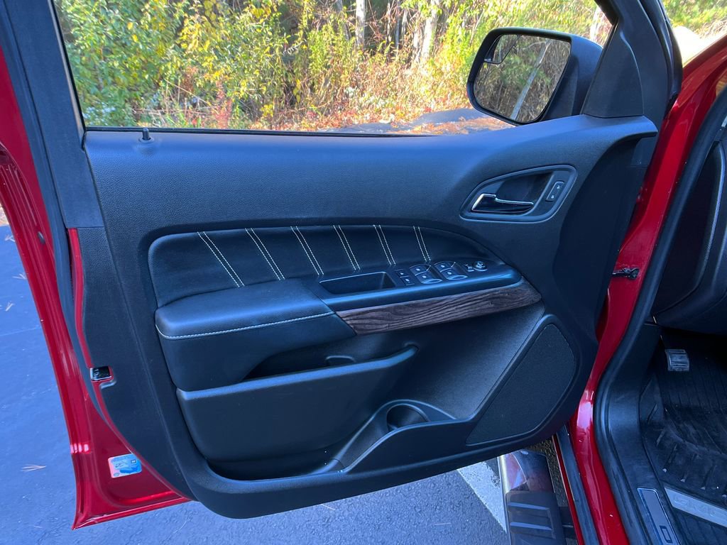 Used 2021 GMC Canyon Denali image 11