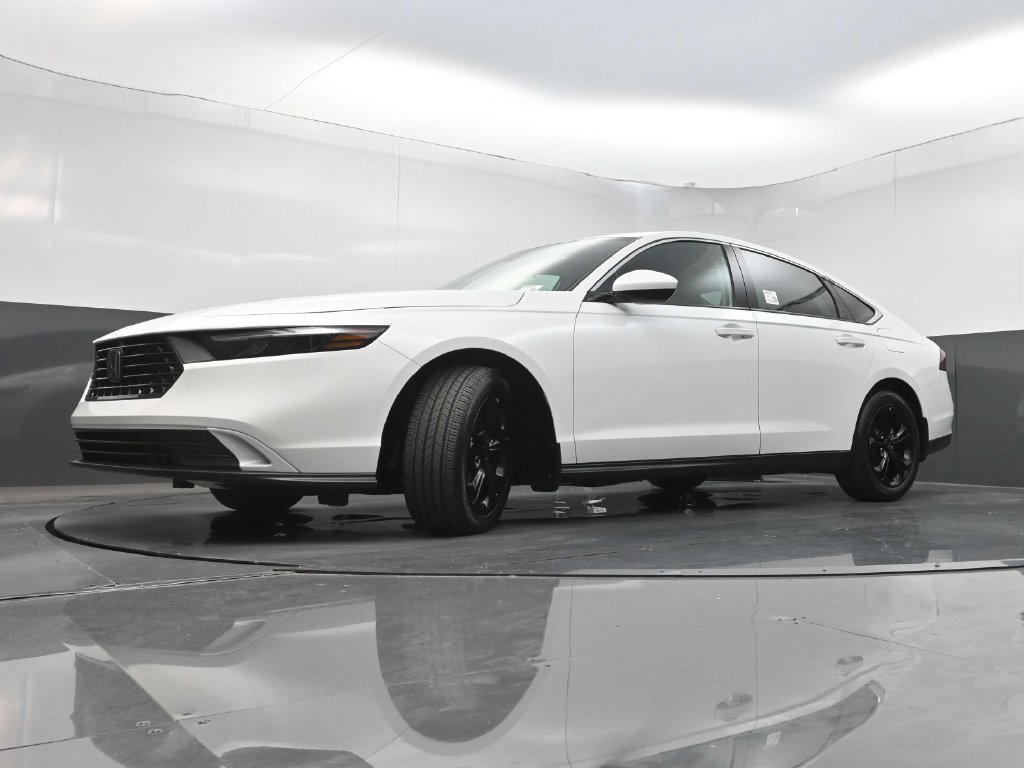 Used 2024 Honda Accord EX image 23