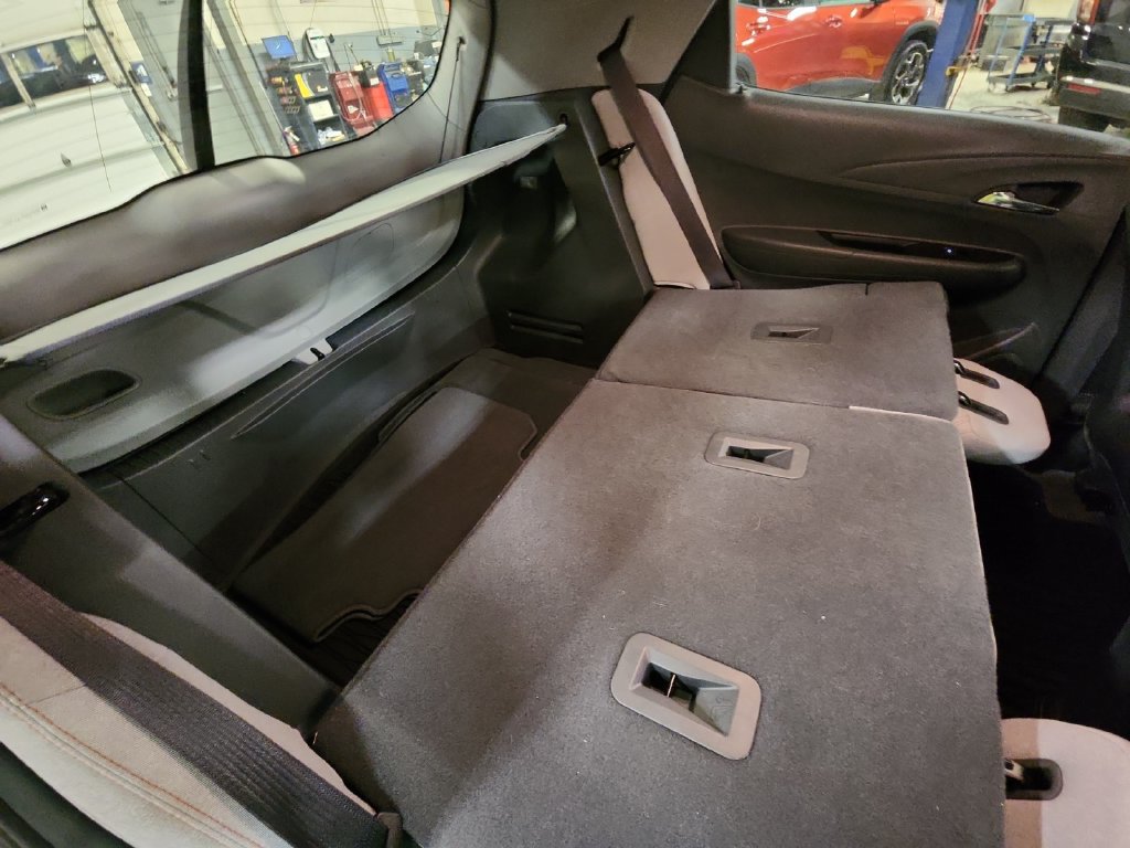 Used 2017 Chevrolet Bolt LT FWD image 38