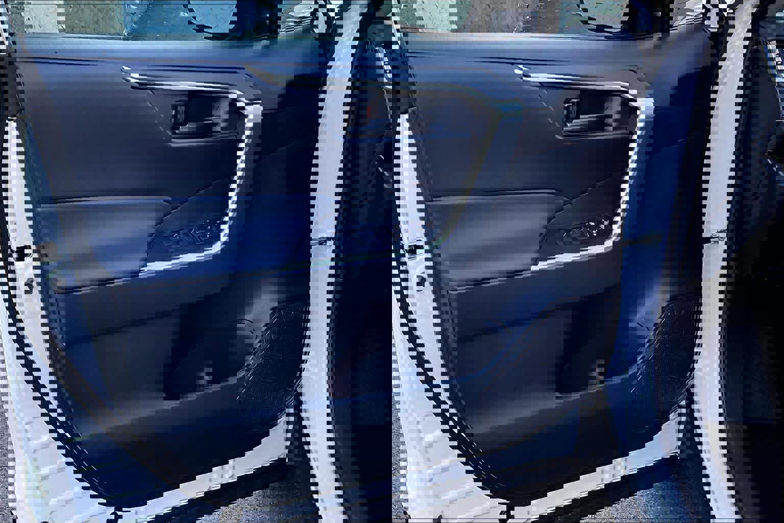 Used 2024 Toyota RAV4 LE FWD image 21