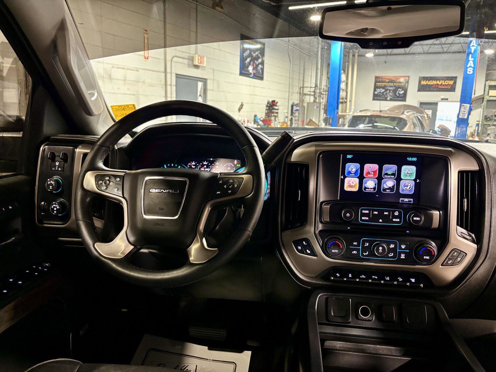 Used 2017 GMC Sierra 2500 Denali w/ Duramax Plus Package AWD/4WD image 3