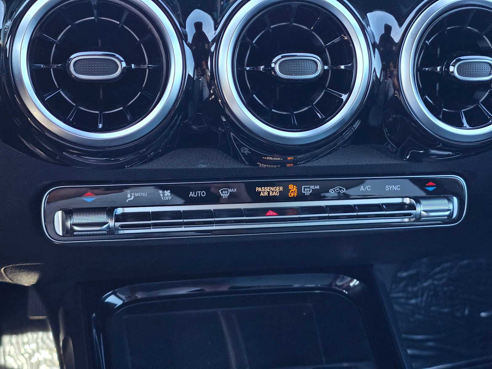 Used 2026 Mercedes-Benz GLB 250 image 28