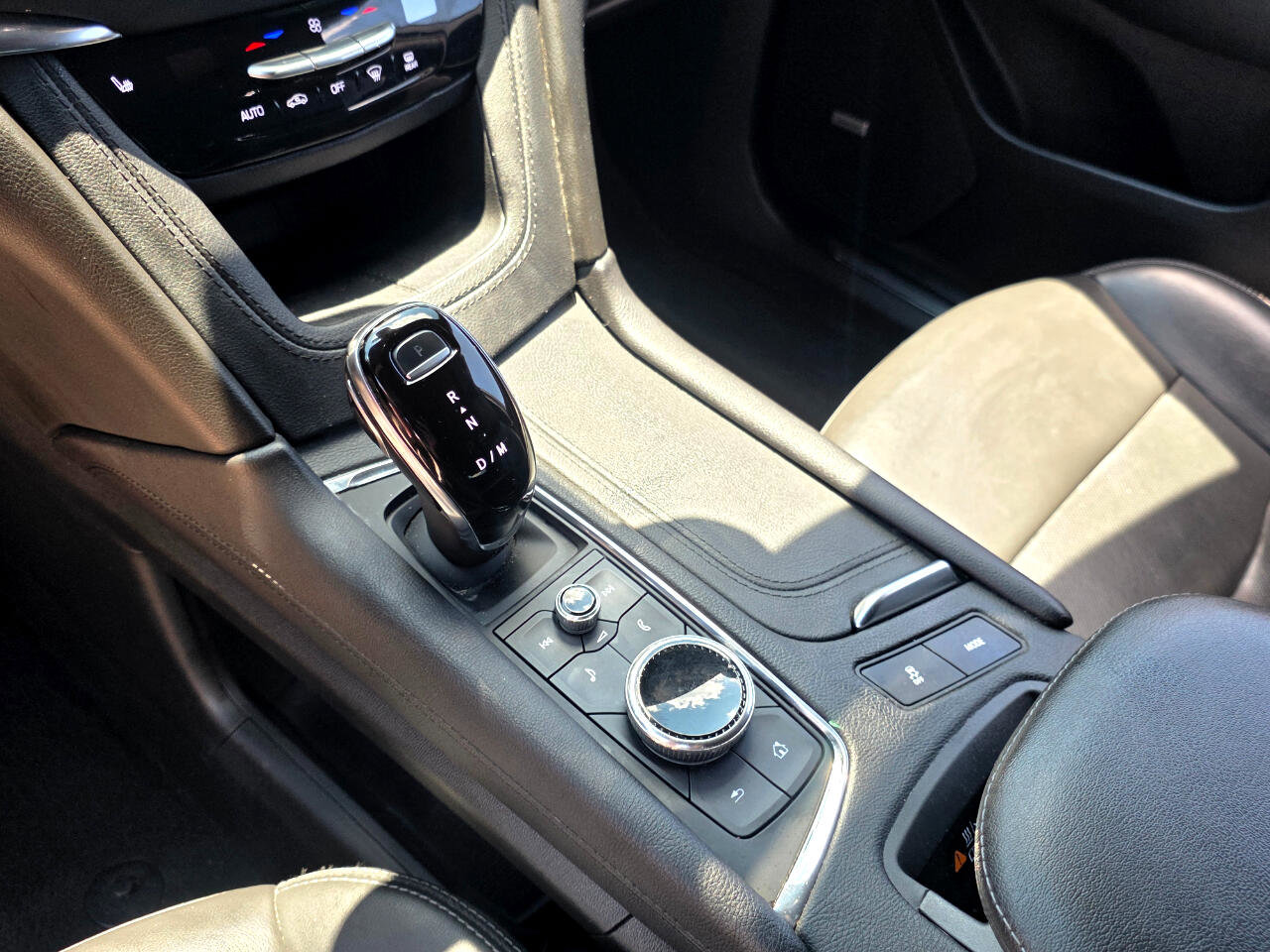 Used 2021 Cadillac XT5 Premium Luxury image 9