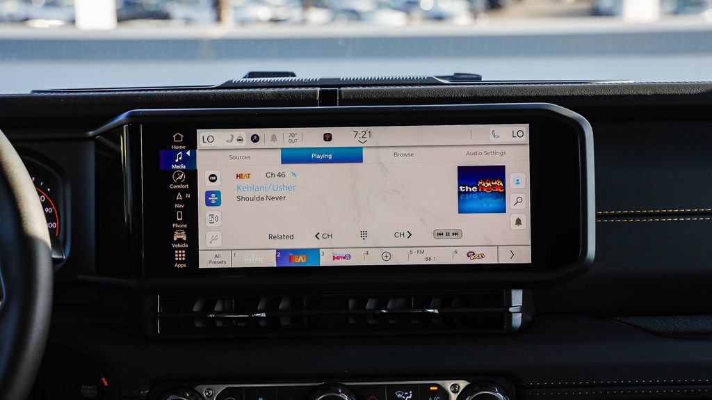 New 2026 Jeep Wrangler Unlimited Sahara AWD/4WD image 17