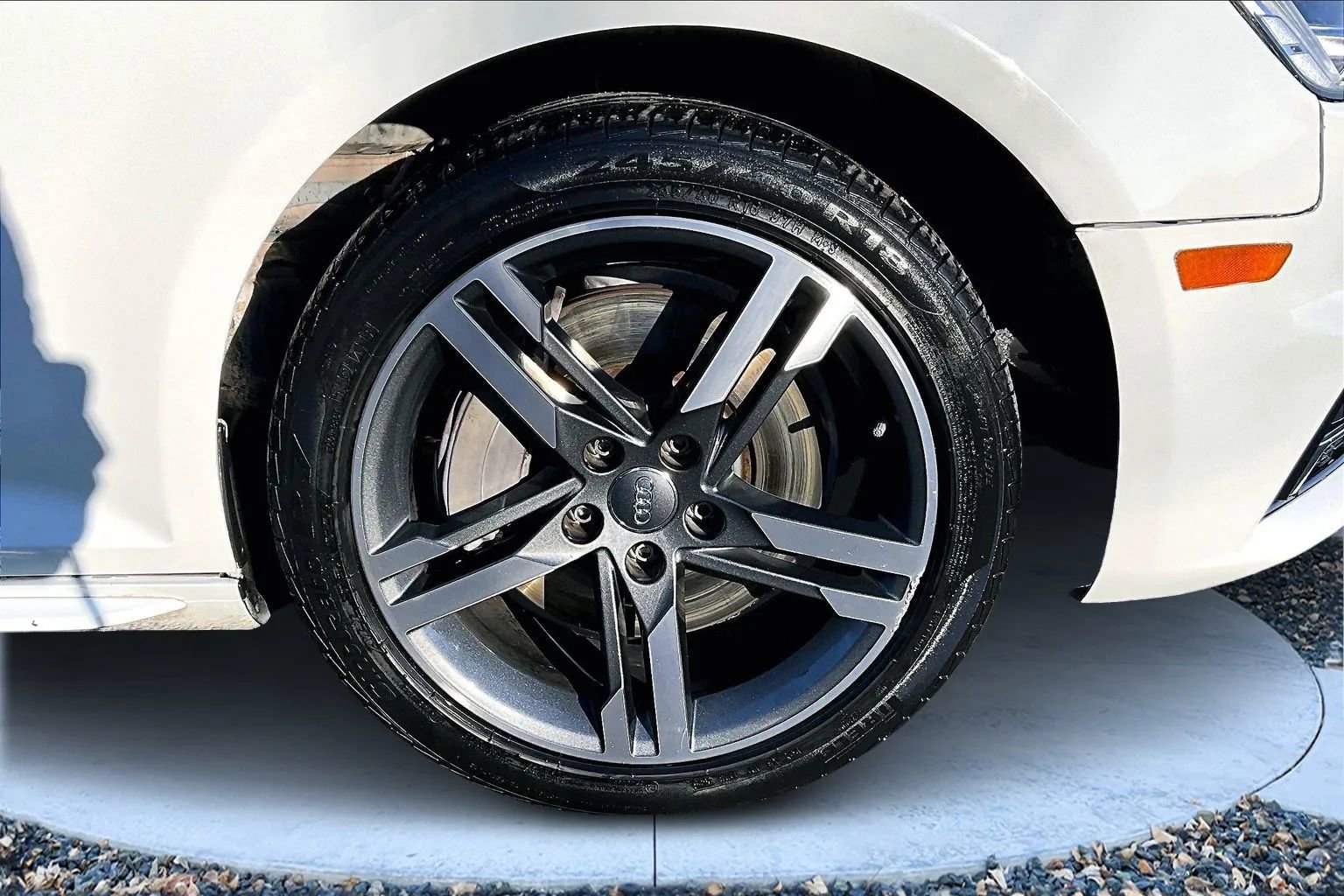 Used 2017 Audi A4 2.0T Premium Plus w/ Premium Plus Package image 9