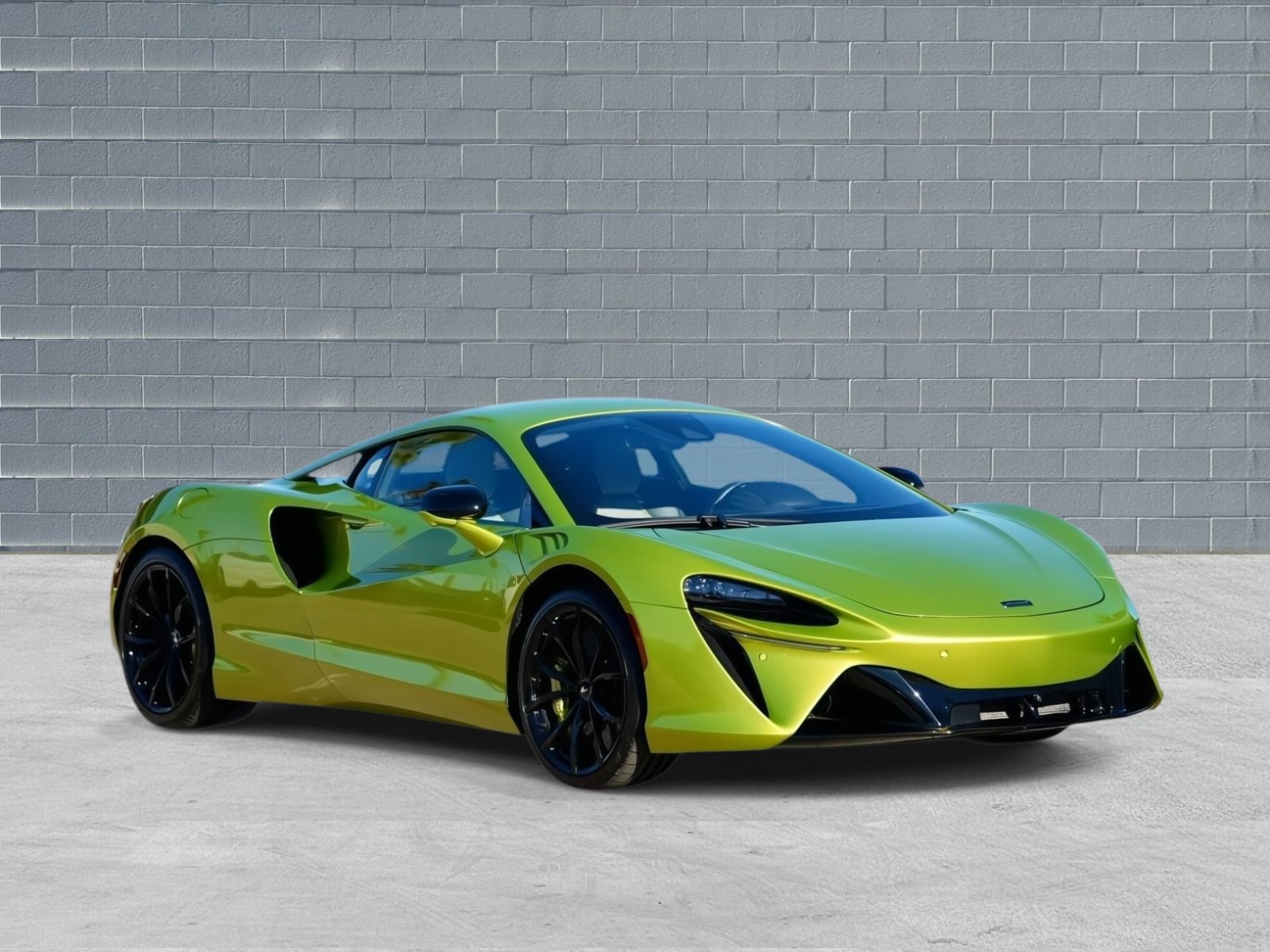 Used 2023 McLaren Artura