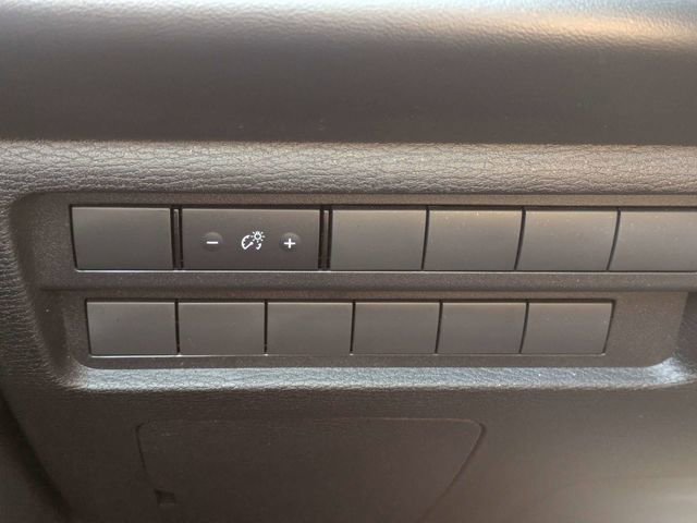 Used 2025 Mitsubishi Outlander ES image 23