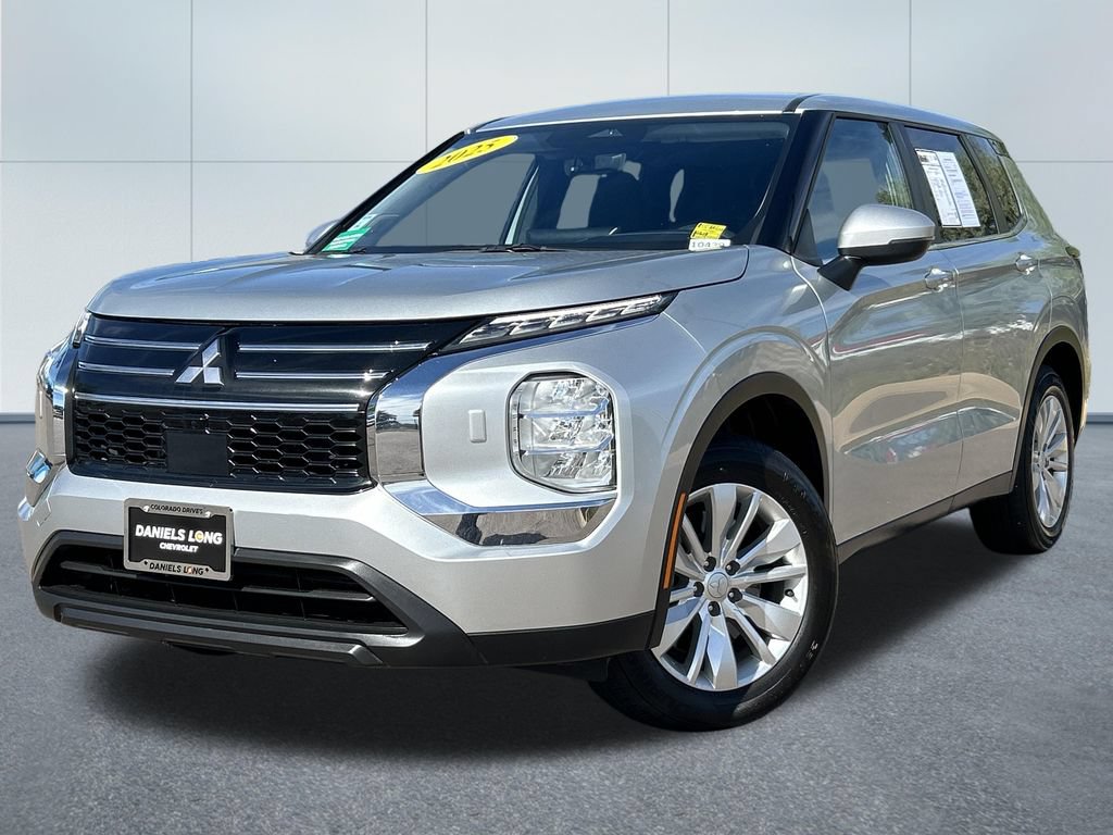 Used 2025 Mitsubishi Outlander ES AWD/4WD image 1