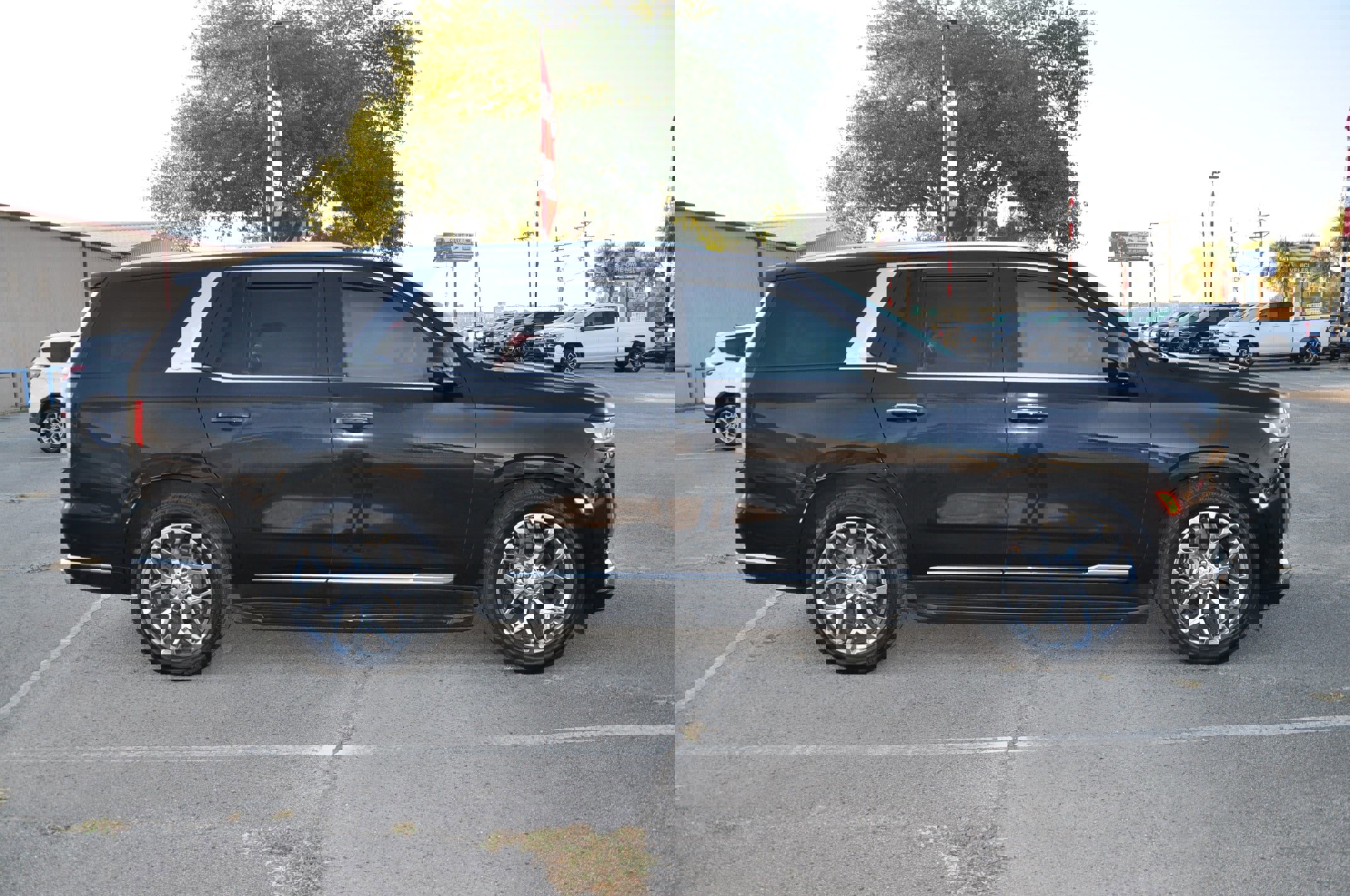 Used 2021 Cadillac Escalade Premium Luxury Platinum image 6