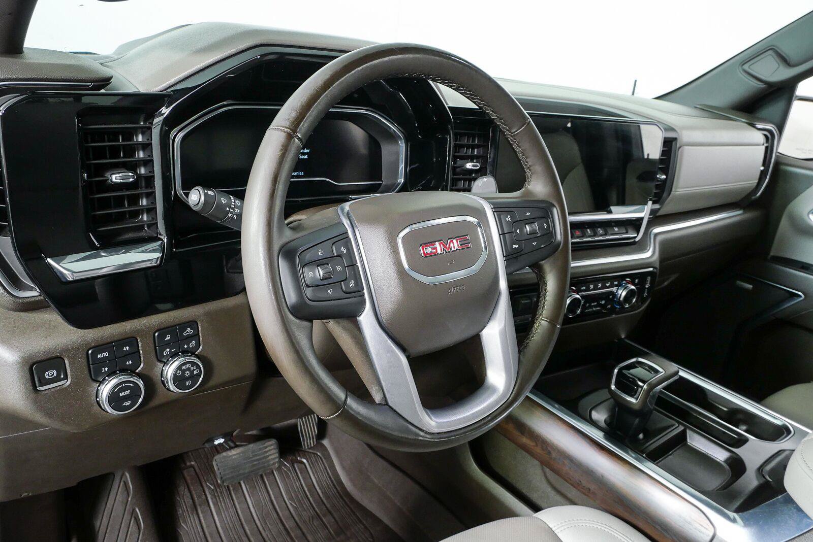 Used 2024 GMC Sierra 1500 SLT w/ SLT Premium Plus Package AWD/4WD image 4