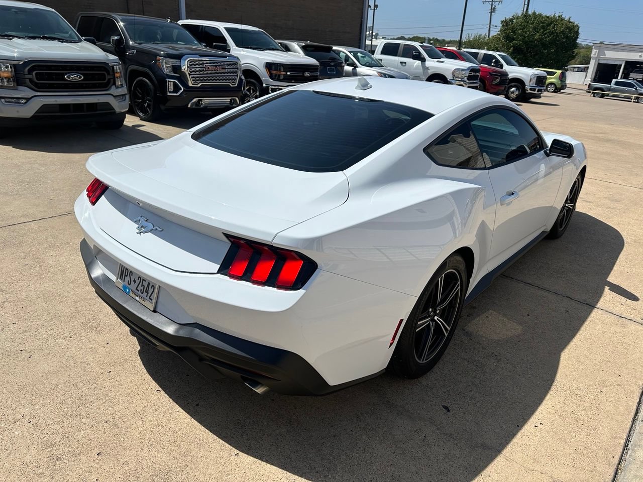 Used 2025 Ford Mustang Coupe RWD image 8