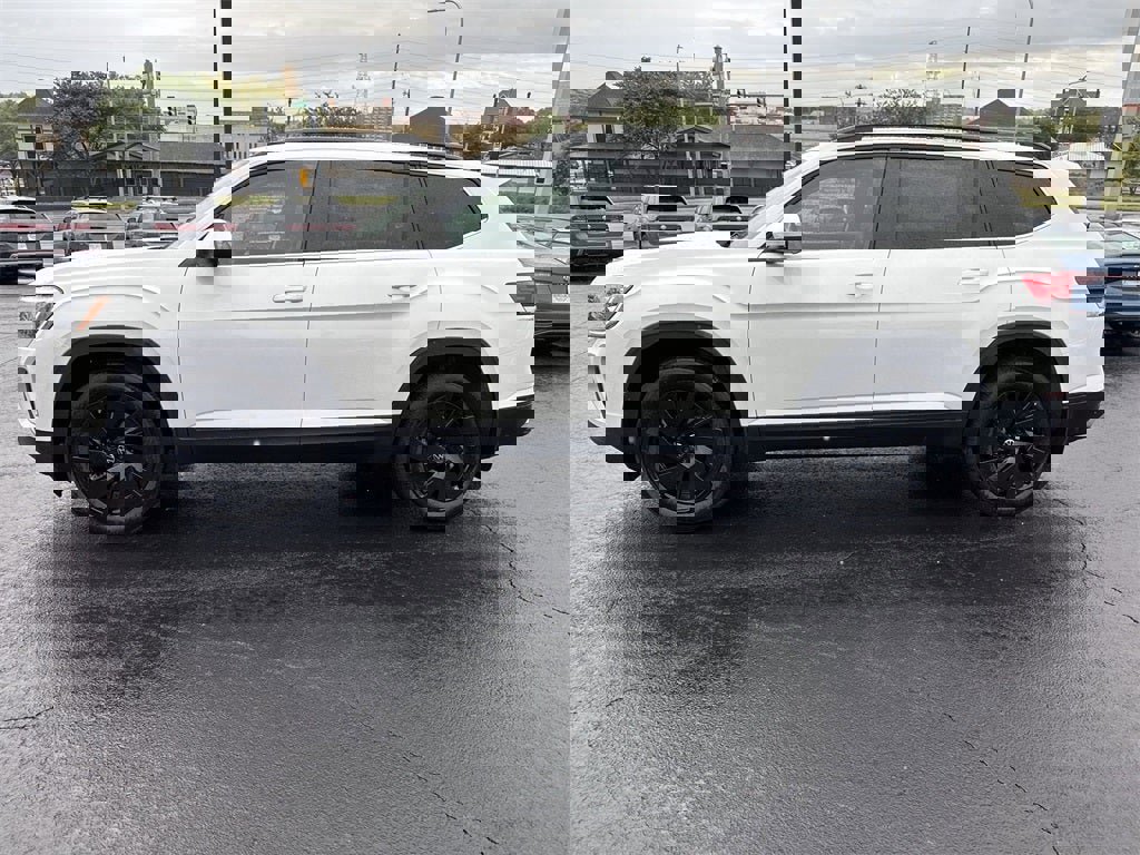 New 2026 Volkswagen Atlas SE image 3