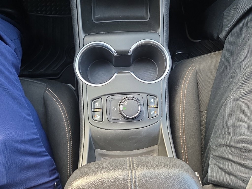 Used 2018 GMC Terrain SLE w/ Driver Convenience Package image 21