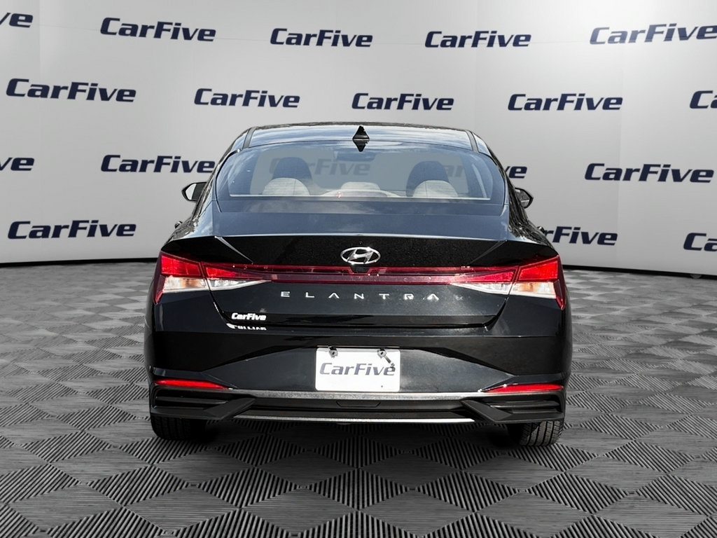 Used 2021 Hyundai Elantra SEL FWD image 4
