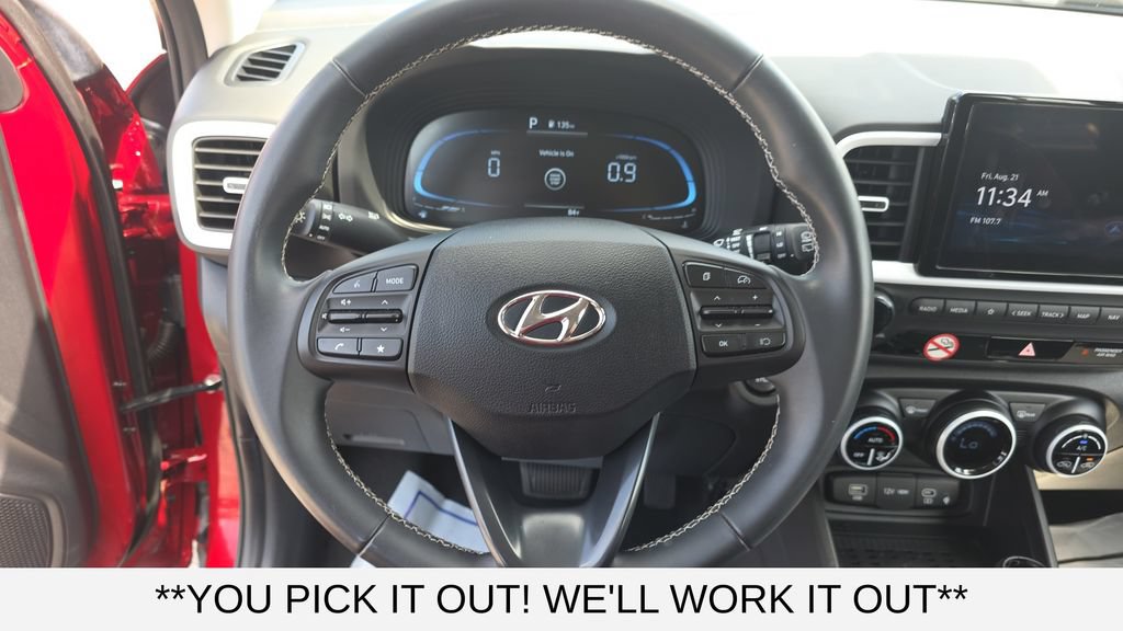 Used 2025 Hyundai Venue Limited FWD image 15