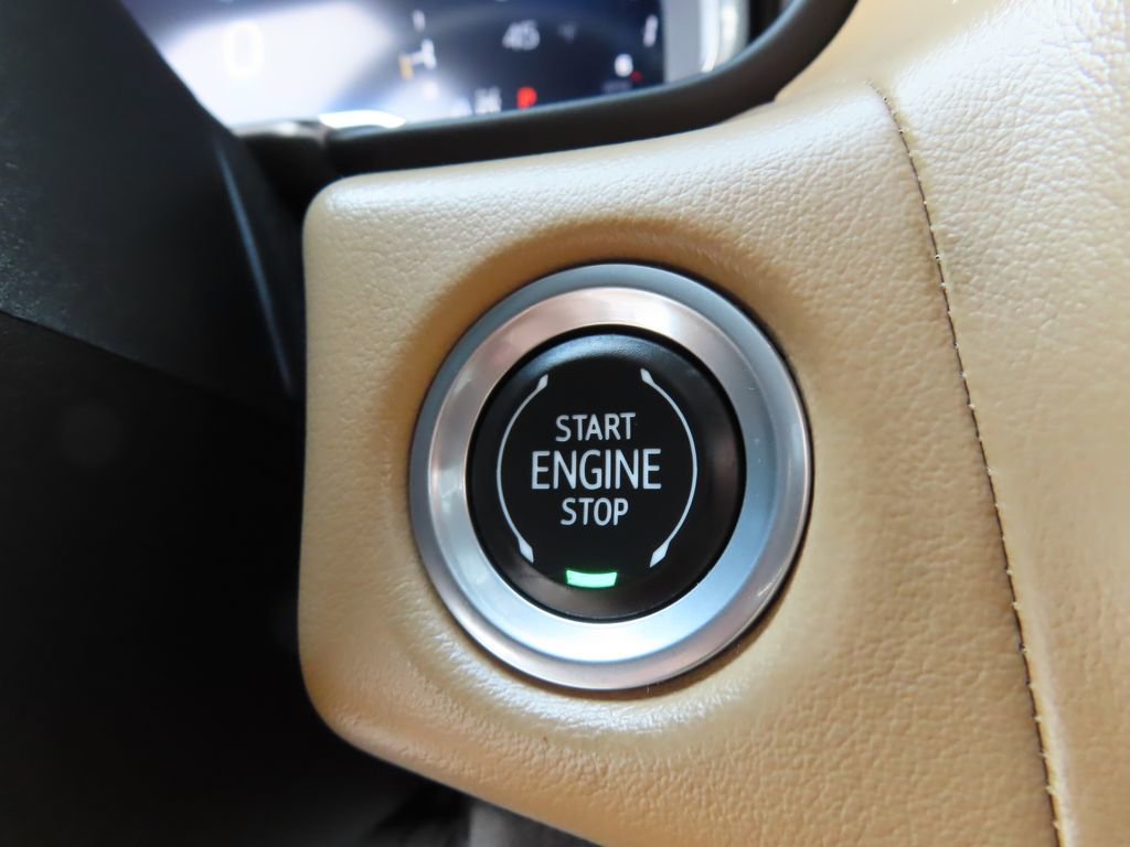 Used 2022 Chevrolet Tahoe Premier AWD/4WD image 9