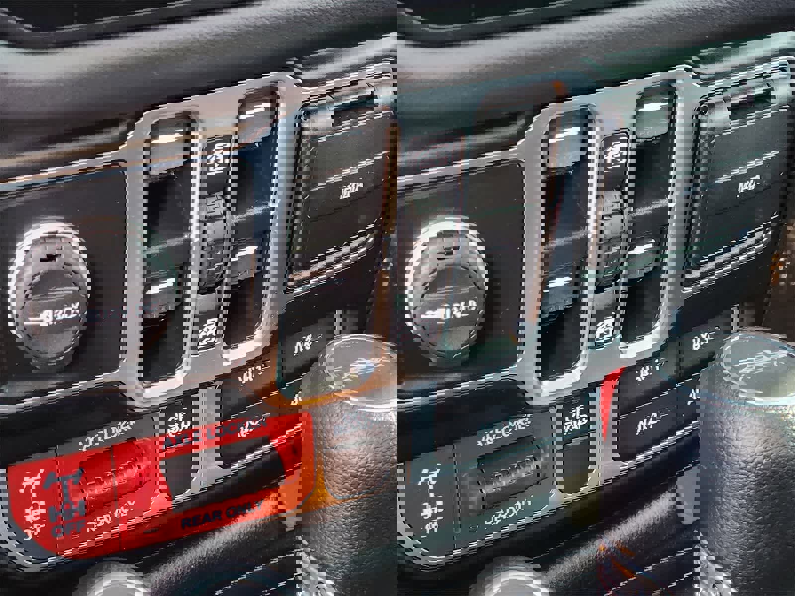 Used 2024 Jeep Gladiator Mojave image 24