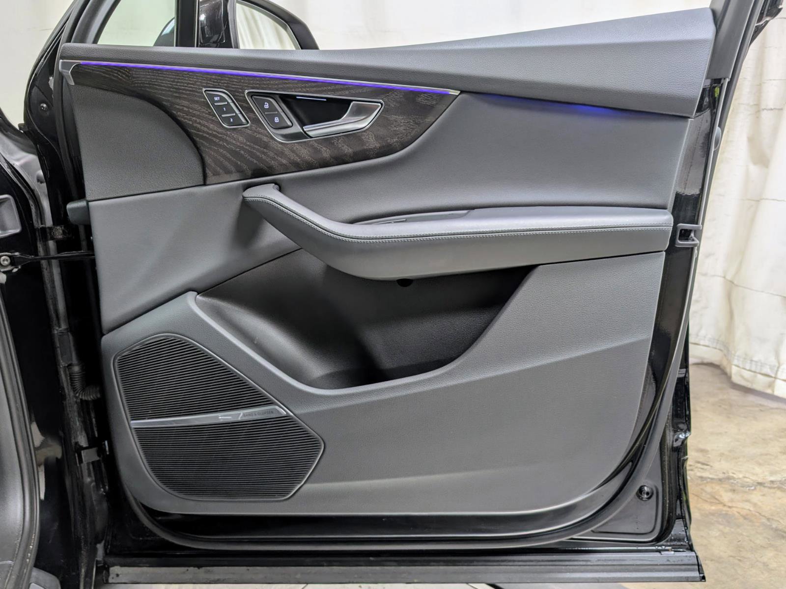 Used 2022 Audi Q7 3.0T Prestige image 28