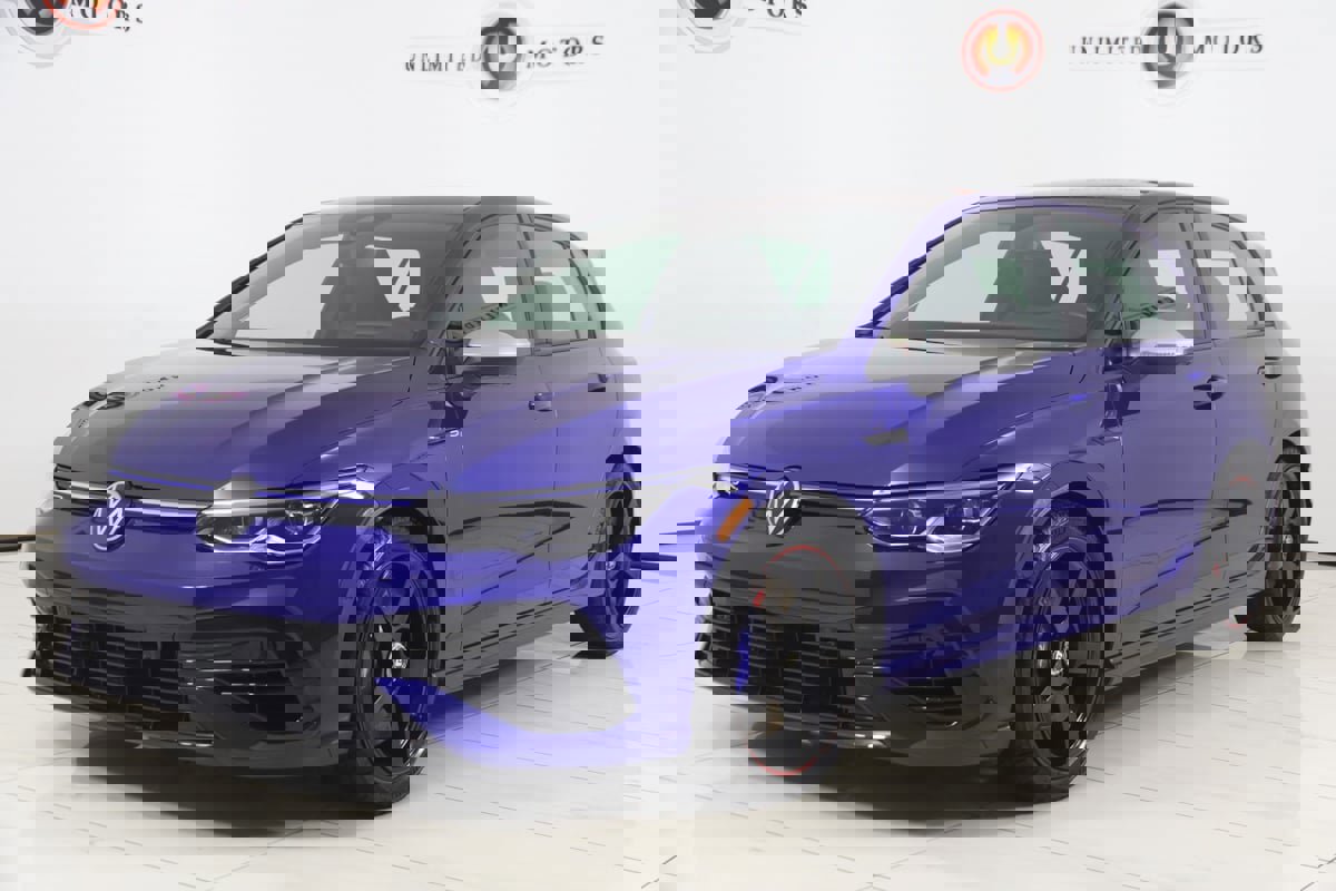 Used 2024 Volkswagen Golf R image 5