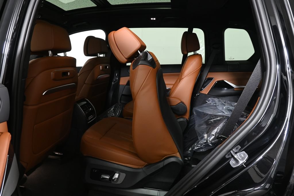 New 2027 BMW X7 M60i AWD/4WD image 33