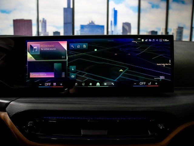 Used 2026 BMW i4 xDrive40i w/ M Sport Package image 18