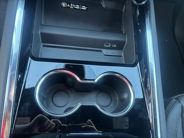 New 2026 Chevrolet Suburban High Country image 29