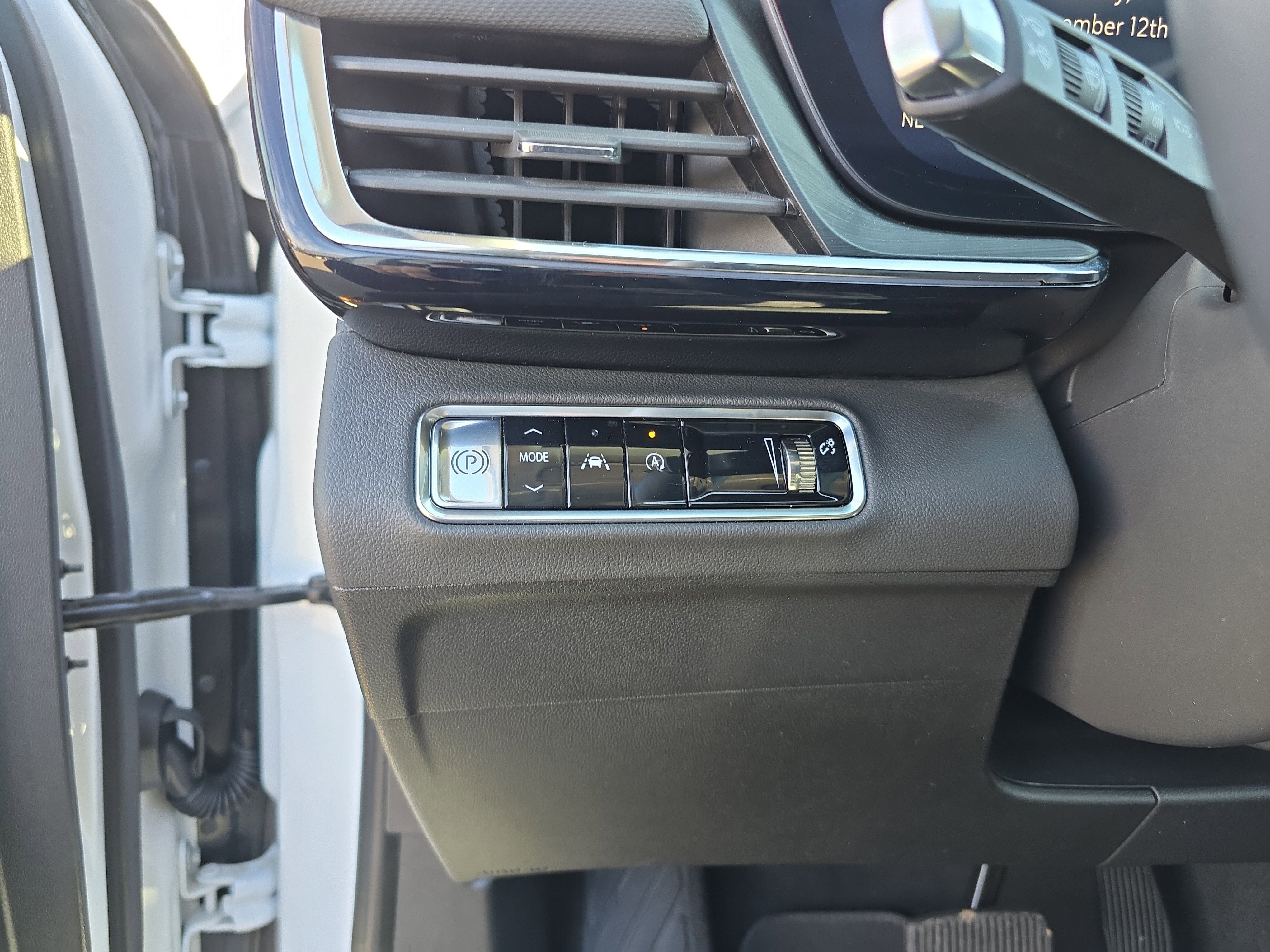 Used 2025 Buick Envision Preferred image 34