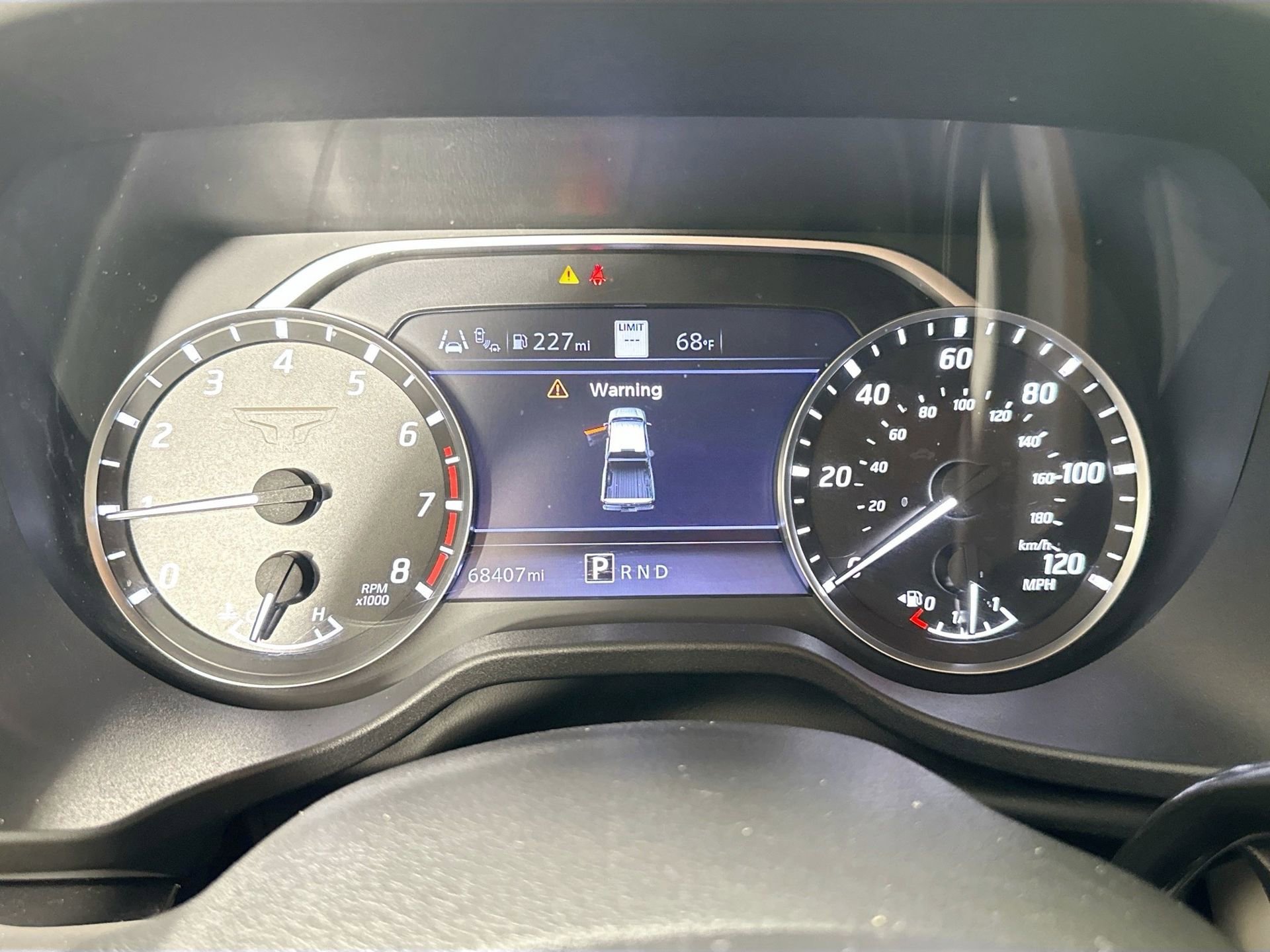 Used 2022 Nissan Titan SV w/ SV Convenience Package image 13