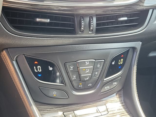 Used 2018 Buick Envision Essence FWD image 13