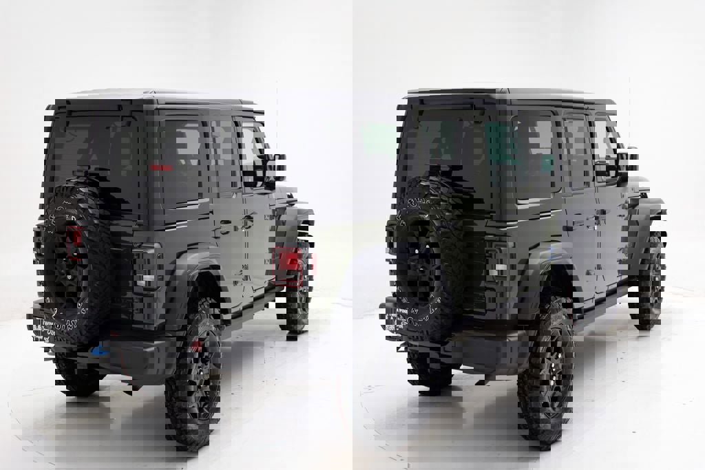 Used 2023 Jeep Wrangler Unlimited w/ Cold Weather Group image 9