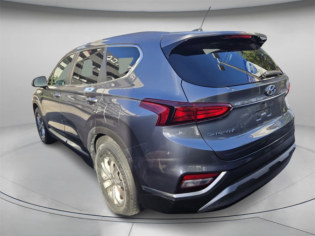 Used 2019 Hyundai Santa Fe SE image 4