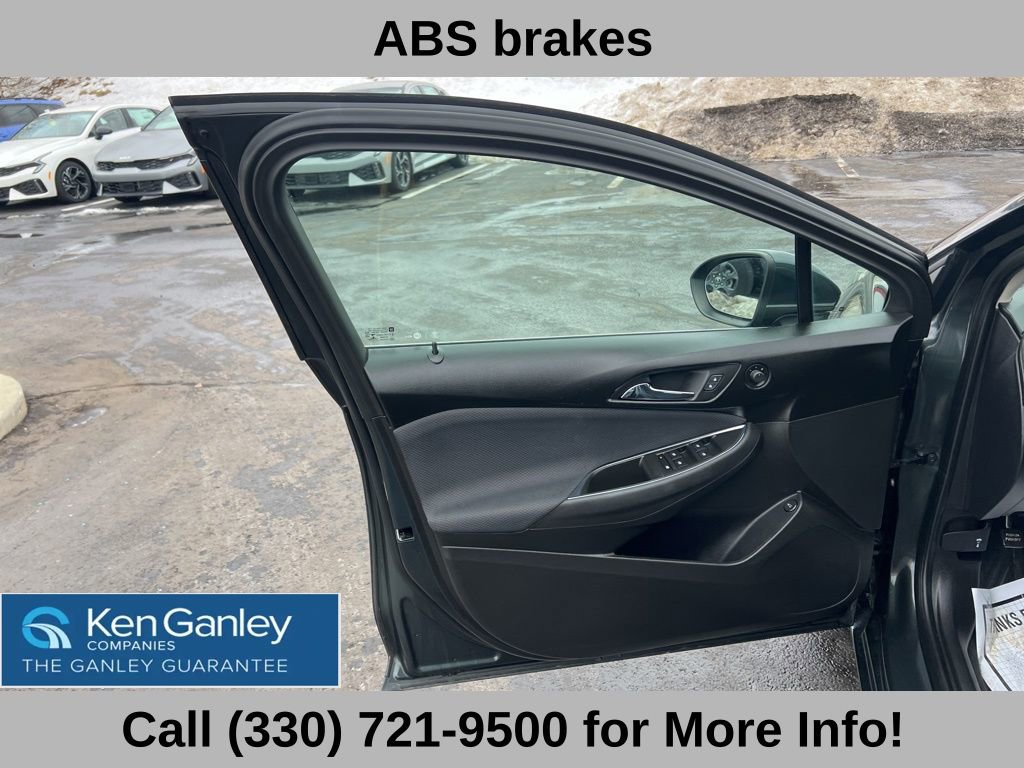 Used 2018 Chevrolet Cruze LT w/ Convenience Package image 25