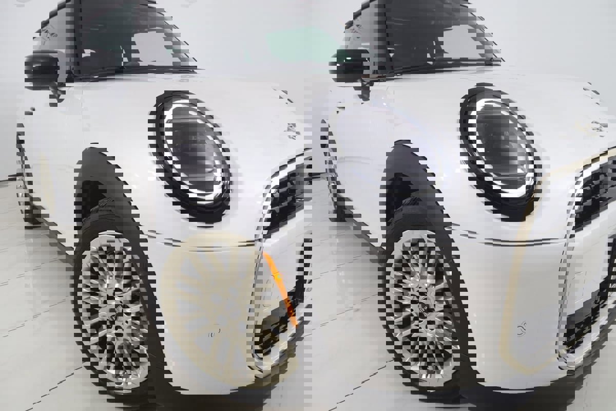 Used 2025 MINI Cooper S image 18