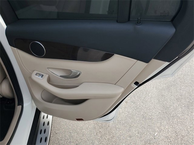 Used 2022 Mercedes-Benz GLC 300 image 34