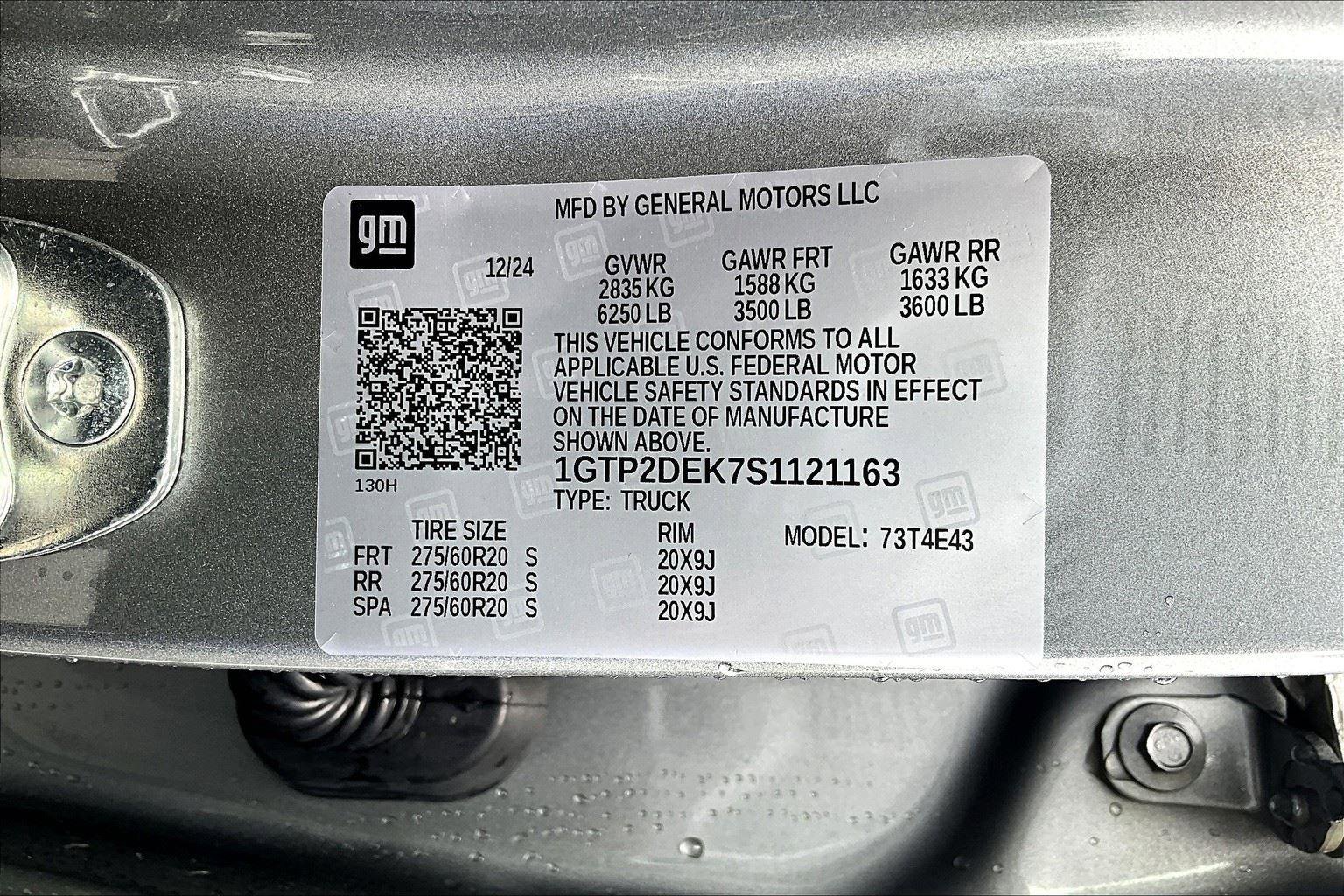 New 2025 GMC Canyon AT4 w/ Nightfall Edition image 8