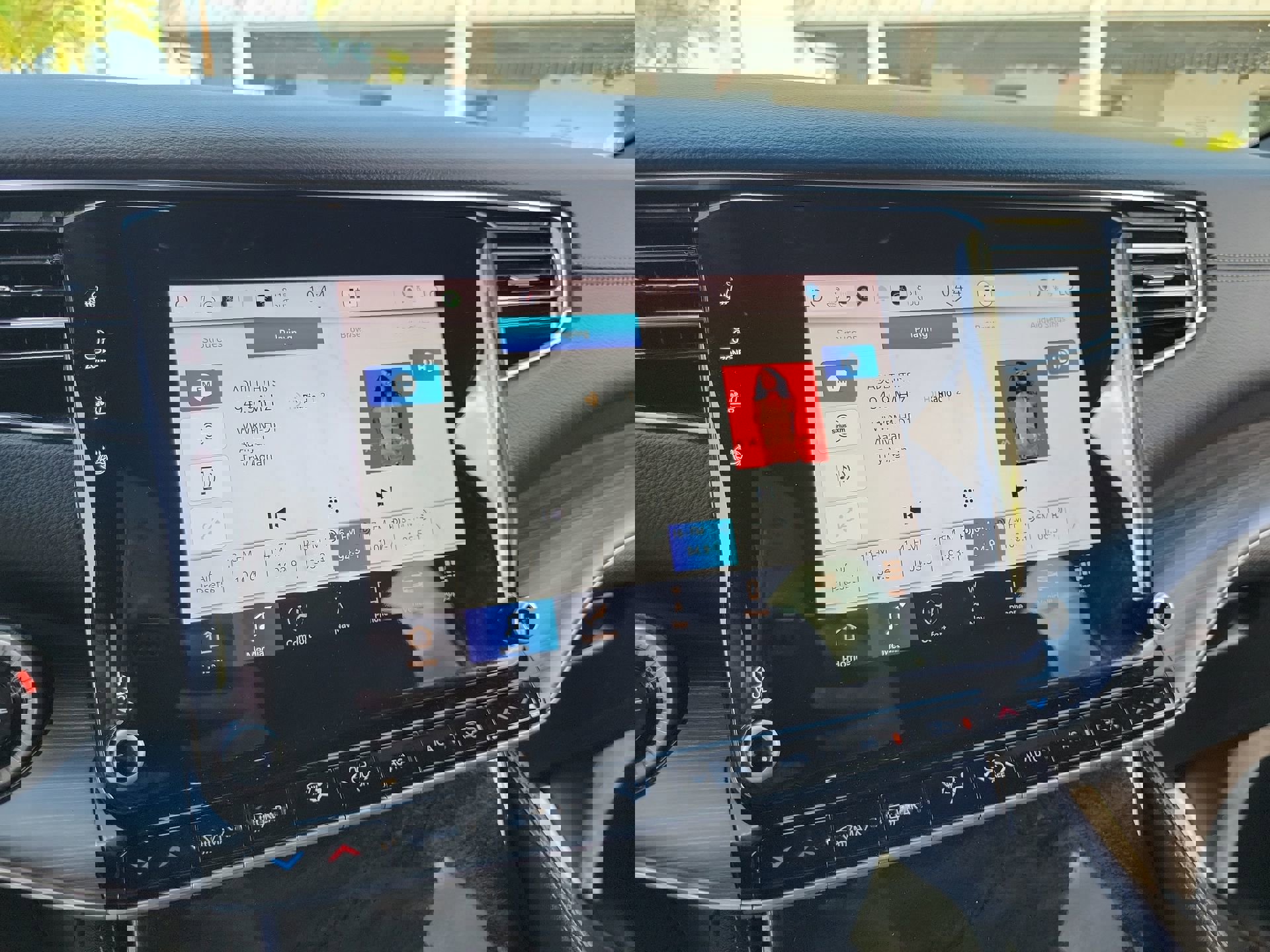 Used 2024 Jeep Wagoneer Series III AWD/4WD image 20