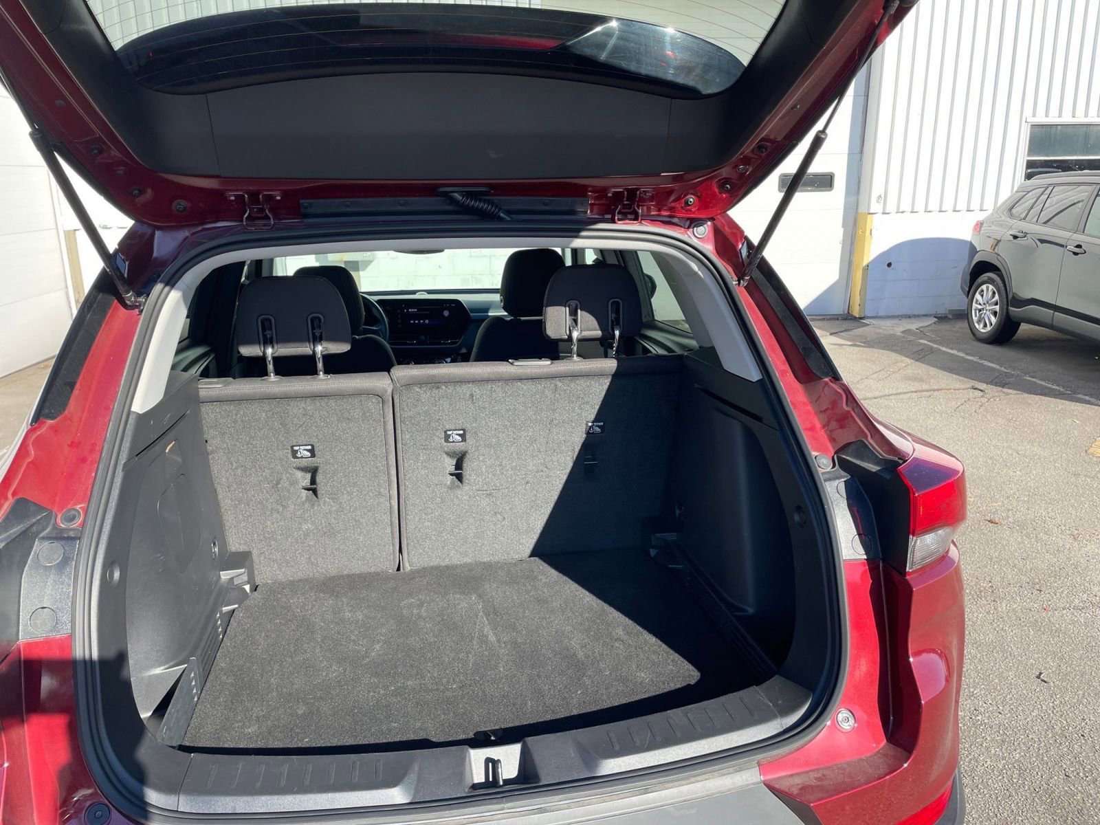 Used 2025 Chevrolet TrailBlazer LT image 29